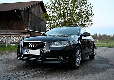 Audi A3 1.4 TFSI Ambition mit HiFi und Infotainment