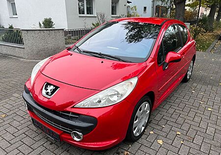 Peugeot 207 Sport 150 THP Tempomat/SHZ/AHK/PDC/Klimaauto