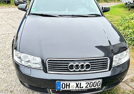 Audi A4 2.4 Avant -