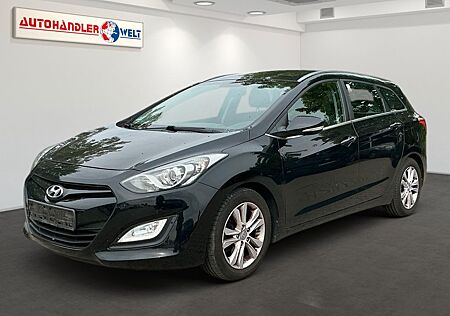 Hyundai i30 Kombi 1.6 CRDi T-Leder AAC PDC SHZ LHZ BT