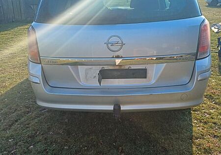 Opel Astra Caravan 1.9 CDTI 74kW -