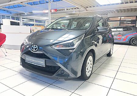 Toyota Aygo (X) -play