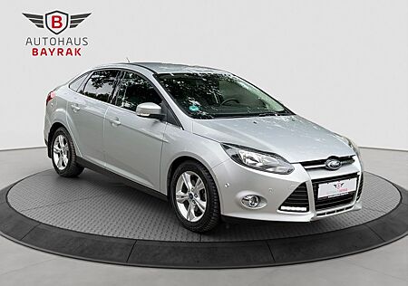 Ford Focus Titanium LED/SHZ/TEMP./KLIMA-A/TÜV-NEU