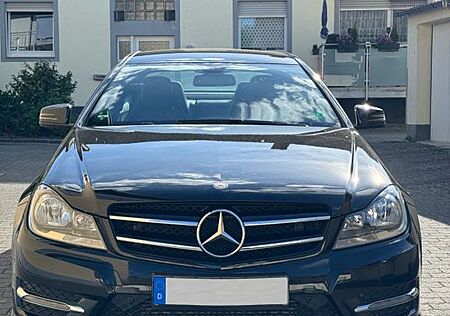 Mercedes-Benz C 180 Coupé -*AMG*SCHECKHEFT*ALCANTARA*BREMSEN N