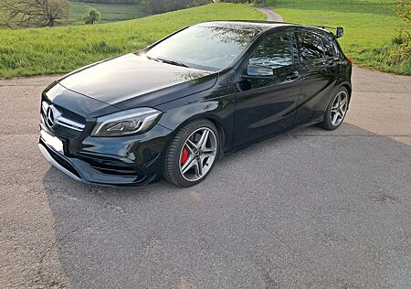 Mercedes-Benz A 45 AMG Mercedes-AMG A 45 4MATIC DCT Merced...
