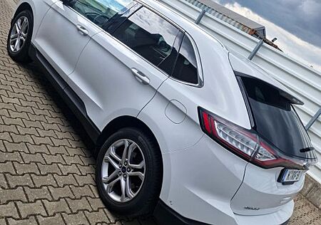 Ford Edge 2,0 l TDCi 4x4 Titanium Titanium