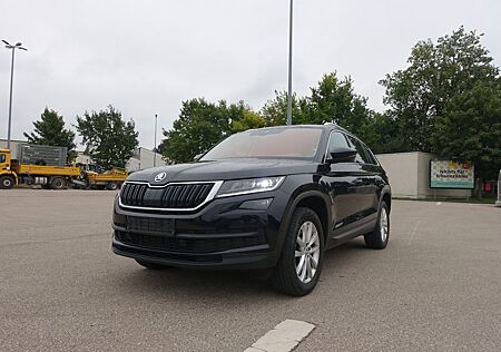 Skoda Kodiaq Style 4x4 2,0TDI DSG LED Navi SHZ AHK ACC