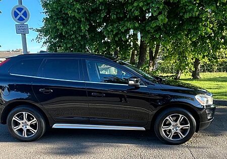 Volvo XC 60 XC60 2.4 D4 Momentum AWD Scheckheft
