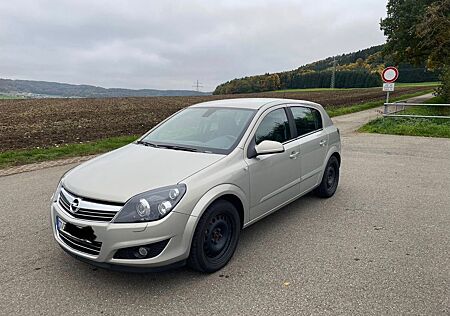 Opel Astra Rentnerfahrzeug 1.6 Ecotec INNOVATION