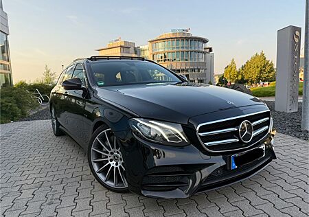 Mercedes-Benz E 300 de AMG Line /Pano/Standh/Anh