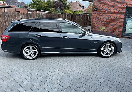 Mercedes-Benz E 300 CDI T BlueEFFICIENCY AVANTGARDE AVANTGARDE