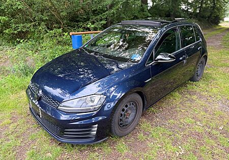 VW Golf Volkswagen 2.0 TDI DSG BMT GTD GTD