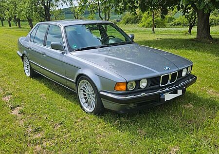 BMW 730i e32