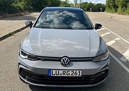 VW Golf Volkswagen 1.5 eTSI OPF 110kW DSG R-Line R-Line
