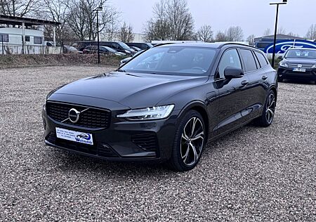 Volvo V60 Plus Dark T8 AWD, AHK, Google, 1. Hand