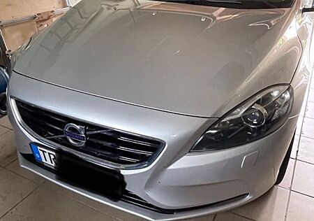 Volvo V40 D3, 5 Zylinder Motor. inkl. Winterreifen