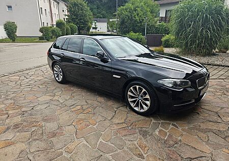 BMW 520d xDrive Touring A -
