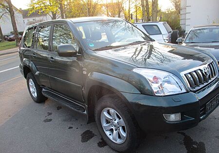 Toyota Land Cruiser 3.0 D-4D Luna