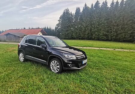 VW Tiguan Volkswagen 2.0 TDI 130 DSG 4M BMT CUP Sport & St...