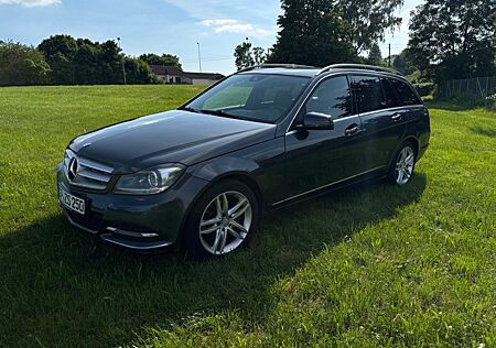 Mercedes-Benz C 250 CDI 4MATIC T AVANTGARDE Autom. AVANTGARDE