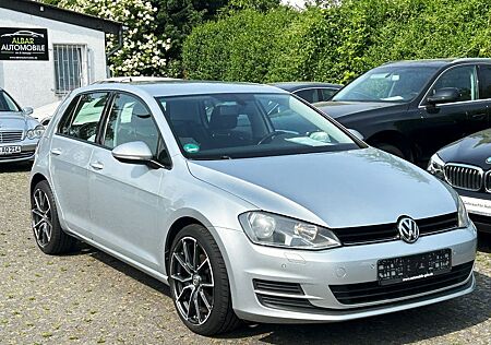 VW Golf Volkswagen VII Lim. Sport BMT Standheizung*SHZ*PDC