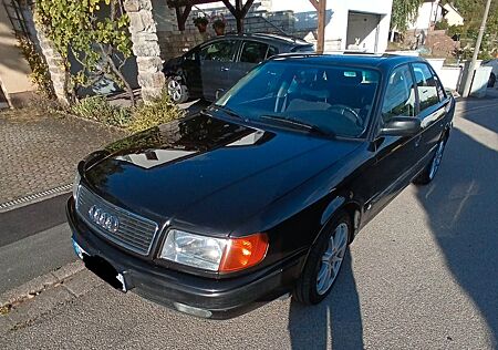 Audi 100