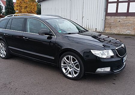 Skoda Superb 2.0 TDI 125kW DSG Exclusive Combi Exc...