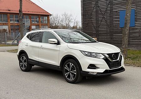 Nissan Qashqai 1.3 N-Way *Pano*Camera*SHZ*Navi*
