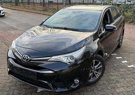 Toyota Avensis 1.8 VVT-I Touring Sports Comfort Navi
