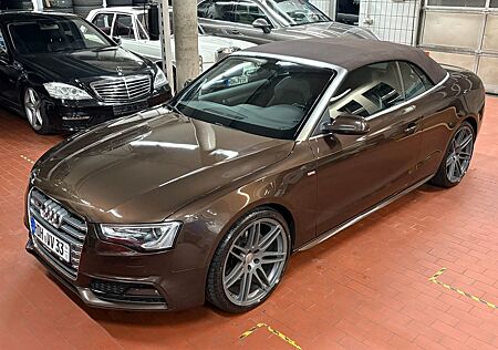 Audi A5 Cabriolet 3.0 TDI quattro S-LINE+AHK+RFK+B&O