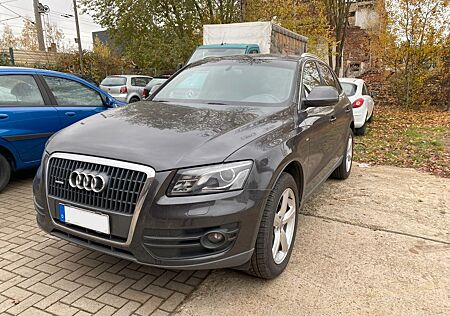 Audi Q5 2.0 TDI Quattro. S-Line. AHK.