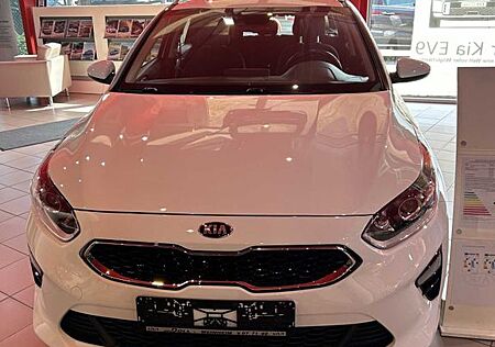 Kia Ceed SW 1.4 T-GDI DCT OPF Vision