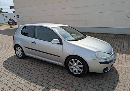 VW Golf Volkswagen V 1.6 FSI
