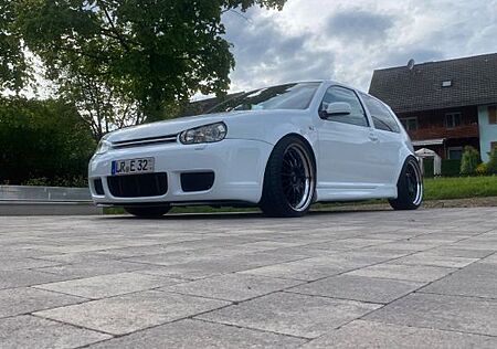 VW Golf Volkswagen 3.2 R32 4motion R32