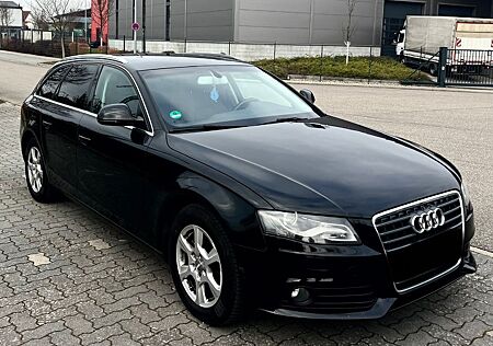 Audi A4 1.8 TFSI Attraction Avant+bi xenon+tempomat
