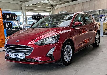 Ford Focus Lim. Titanium *Panoramadach*