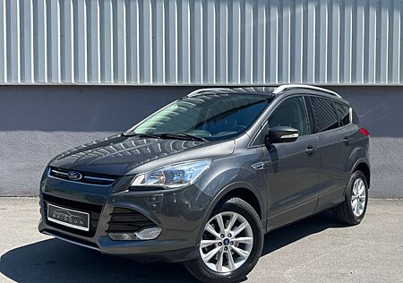 Ford Kuga Titanium *AHK*TEILLEDER*SZH*TÜV NEU*