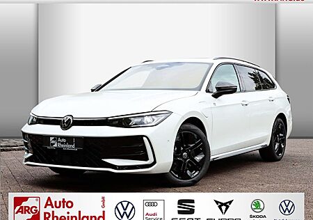 VW Passat Volkswagen R-Line 1.5 eHybrid OPF DSG PANO/AHK/KAMER
