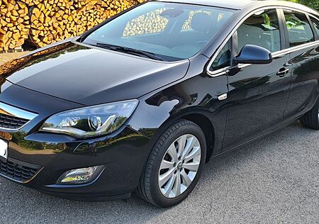 Opel Astra J 1.4 Turbo INNOVATION 103kW