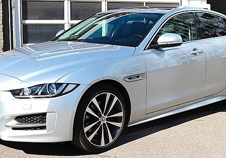 Jaguar XE R-Sport *AUT.* LEDER*NAVI*PANO*
