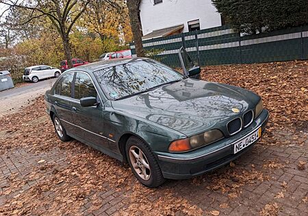 BMW 520i