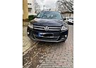 VW Tiguan Volkswagen 2.0 TDI DSG 4MOTION Sport & Style Spo...