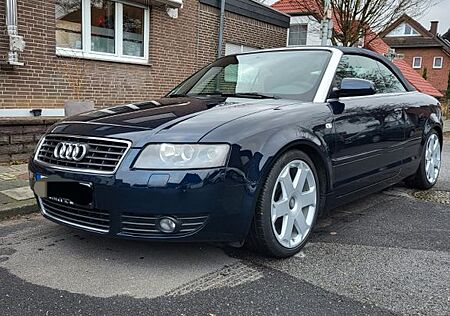 Audi A4 2.4 Cabriolet - Scheckheft gepflegt