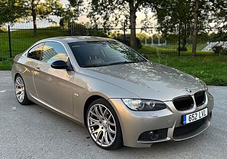 BMW 325i Coupe M-Paket TOP