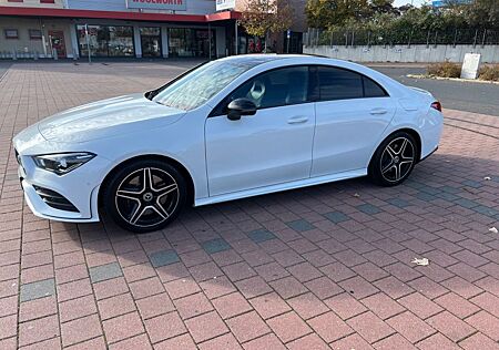 Mercedes-Benz CLA 250 4MATIC-AMG Line-PANO-Night -Navi-MB Garantie