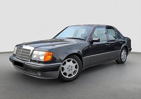 Mercedes-Benz 500 gebraucht kaufen Mercedes-Benz 500 5.0 V8 32V KAT | Zustand 2+ | Original Clas