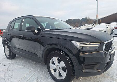 Volvo XC 40 XC40 Momentum Core*T2*Navi*LED*SHZ*Cam-PDC