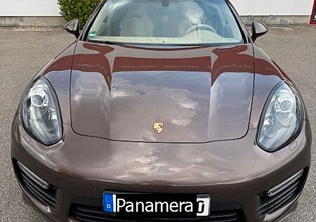 Porsche Panamera GTS GTS