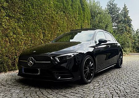 Mercedes-Benz A 250 4MATIC AMG LINE Vollausstattung