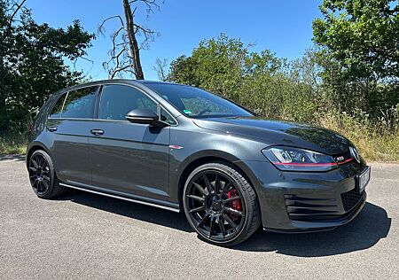 VW Golf Volkswagen 2.0 TSI DSG BMT GTI Performance